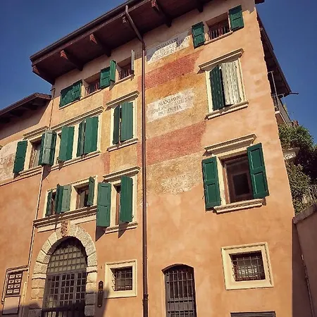 Relais Colle San Pietro Bed & Breakfast *