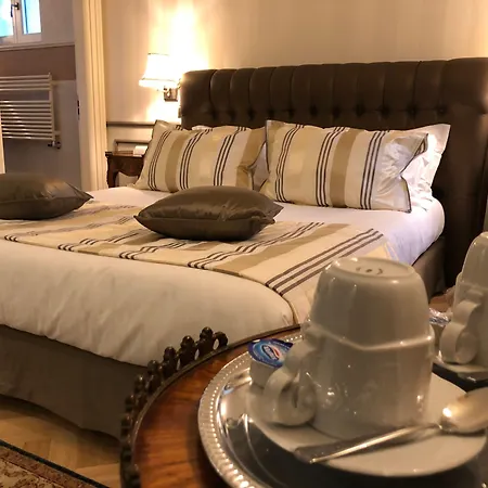 Couette-café Relais Colle San Pietro 4*