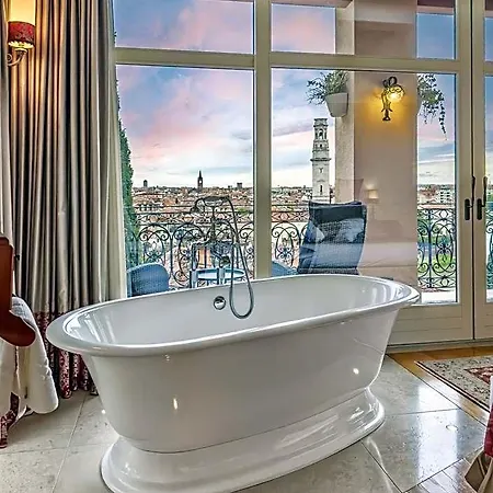 Couette-café Relais Colle San Pietro 4*