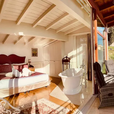 Relais Colle San Pietro Bed & Breakfast 4*